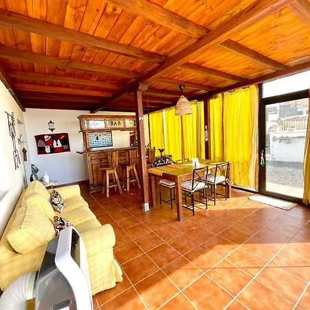 Casa Vitto Feriehus Tinajo